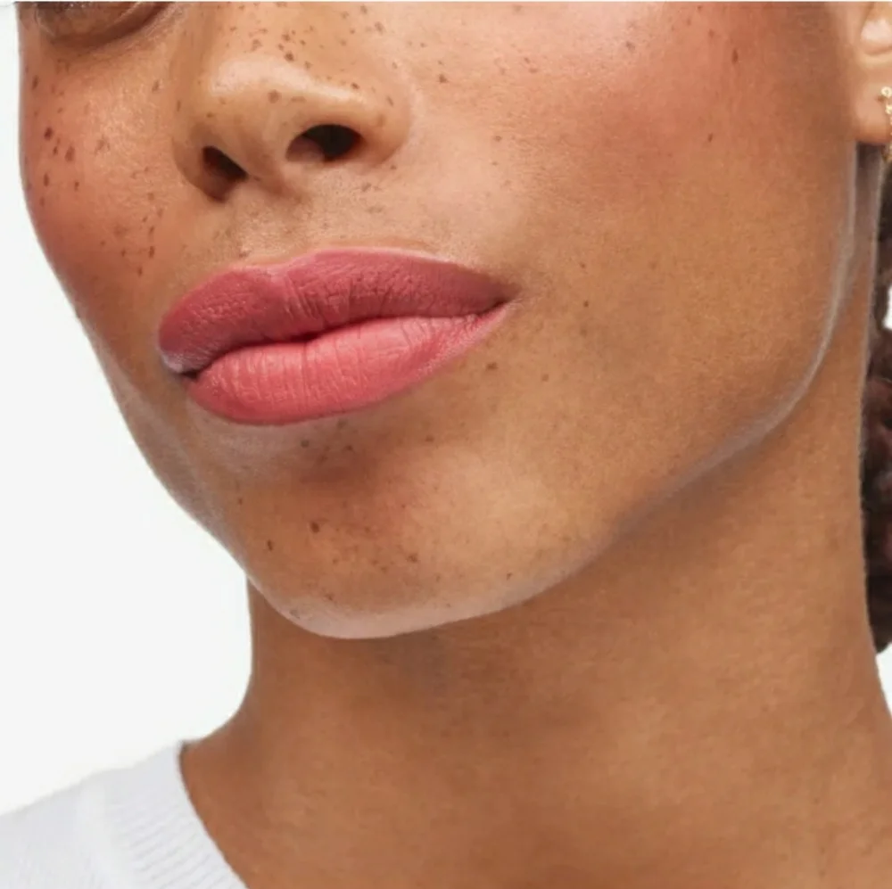 GLOSSIER G Suit Soft Touch Lip Crème -Curve NWT!